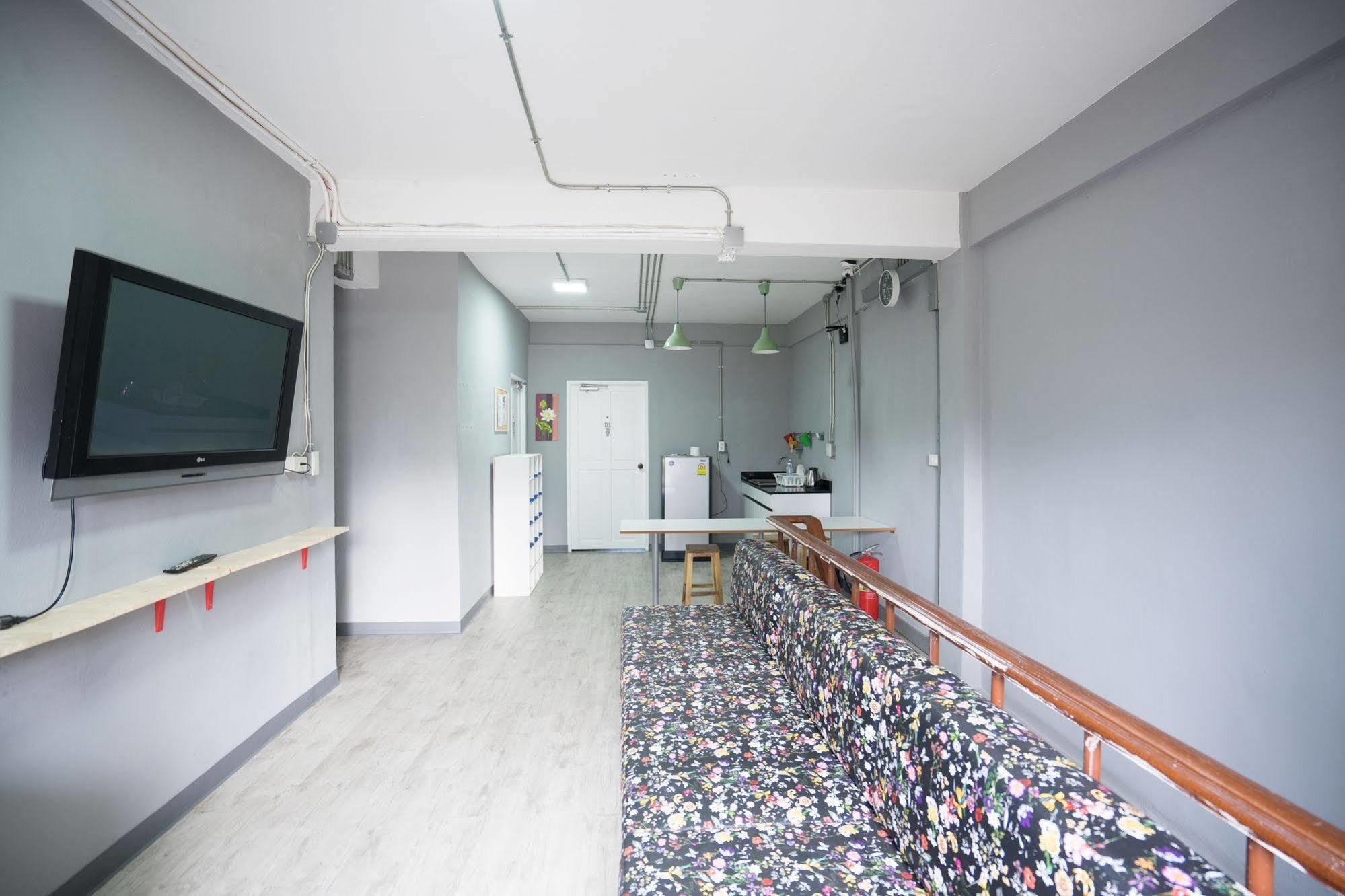 Oyo 437 Hostel Na Nara Bangkok Dış mekan fotoğraf